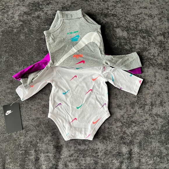 NWT Nike Baby Onesie 3-Pack - Picture 9 of 9